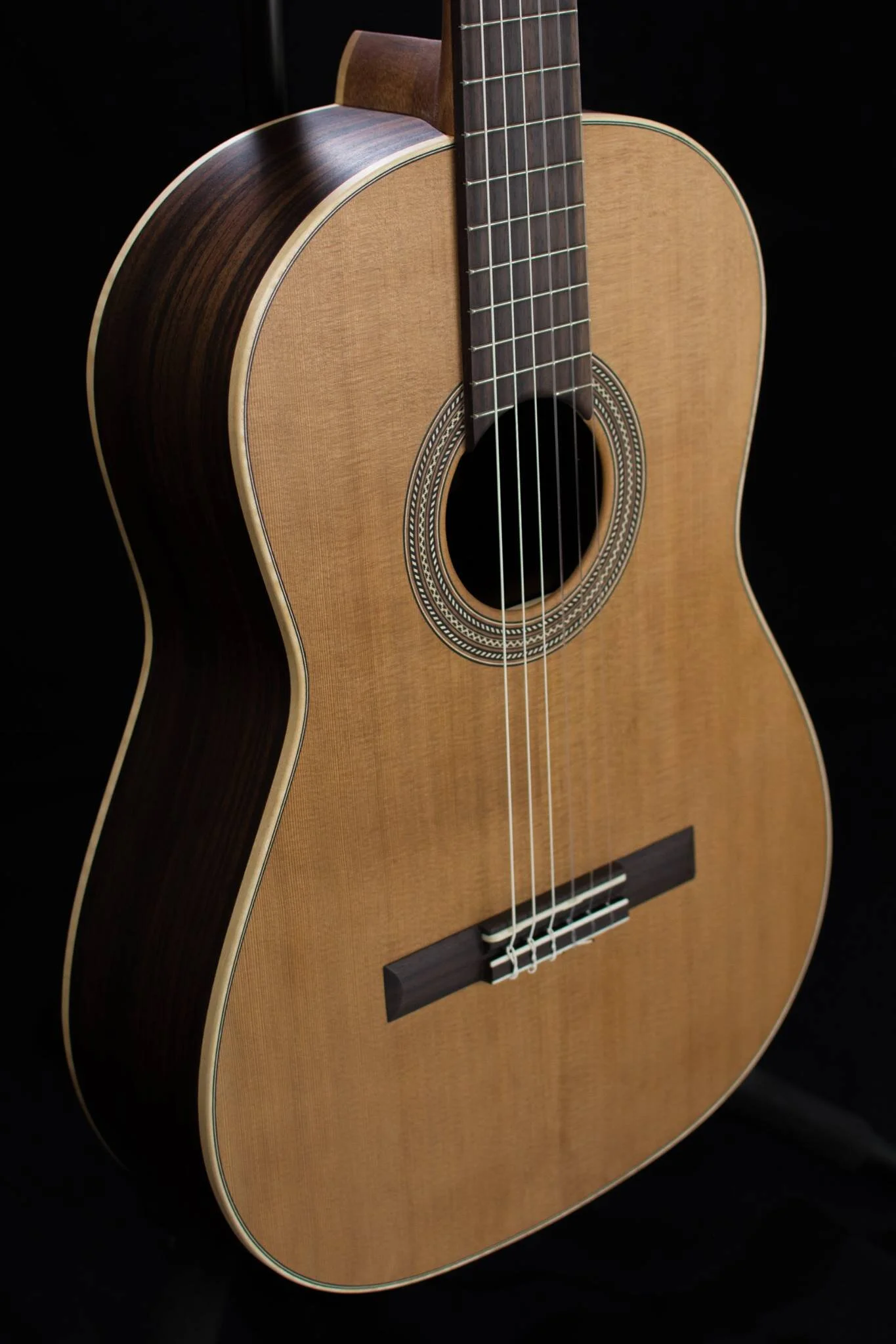 Dettaglio chitarra artigianale